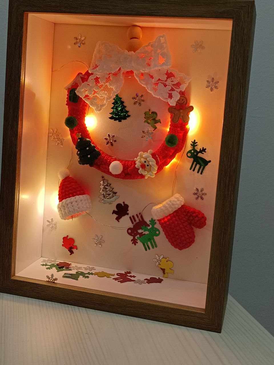 Christmas Themed Crochet Decoration – 8 Inch Frame