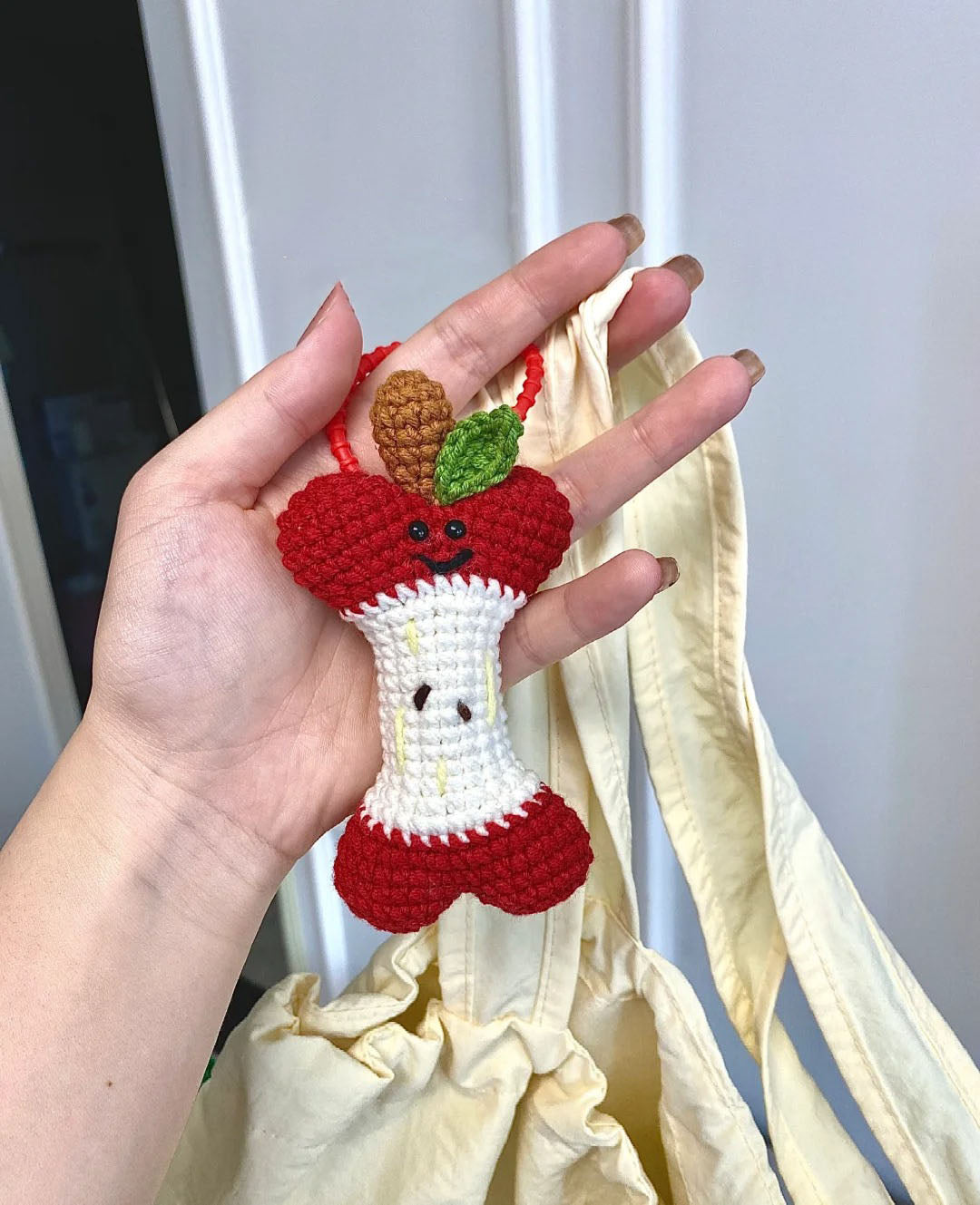 Apple Core Crochet Pattern (Low Sew)