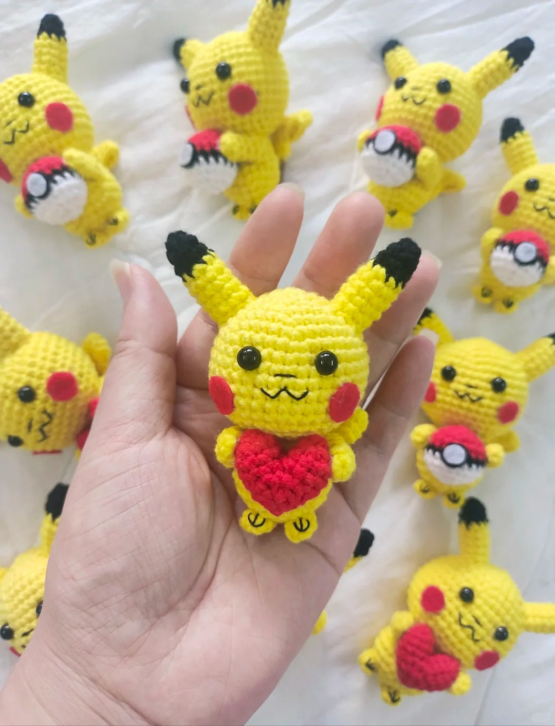 [2in1] Pikachu with Pokemon Ball / Red Love Pattern