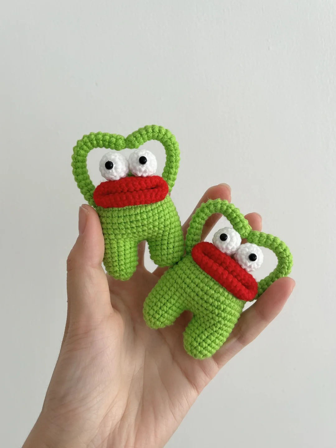 I Love Big Mouth Frog Crochet Pattern (Low Sew)