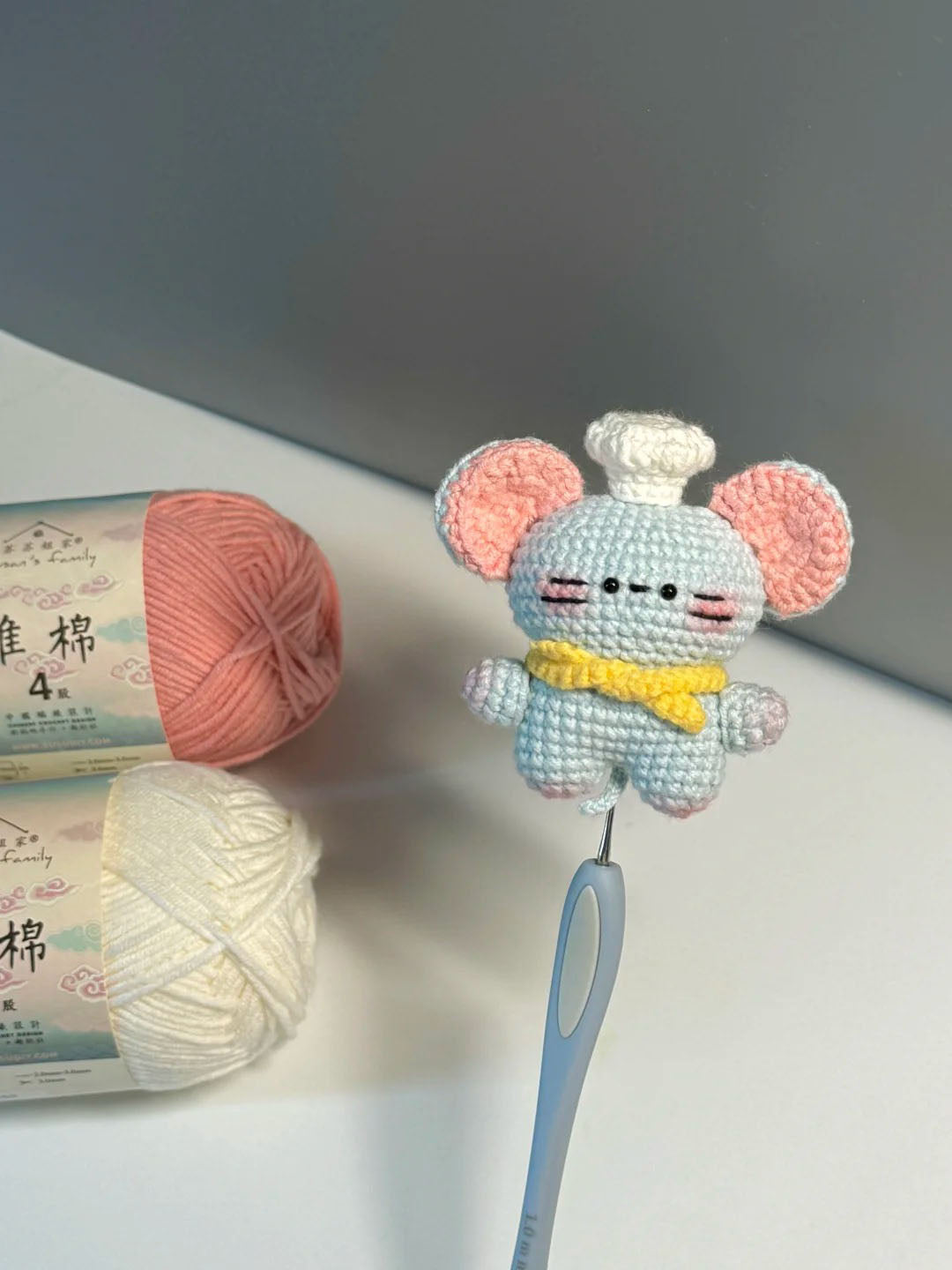 Chef Mouse Crochet Pattern