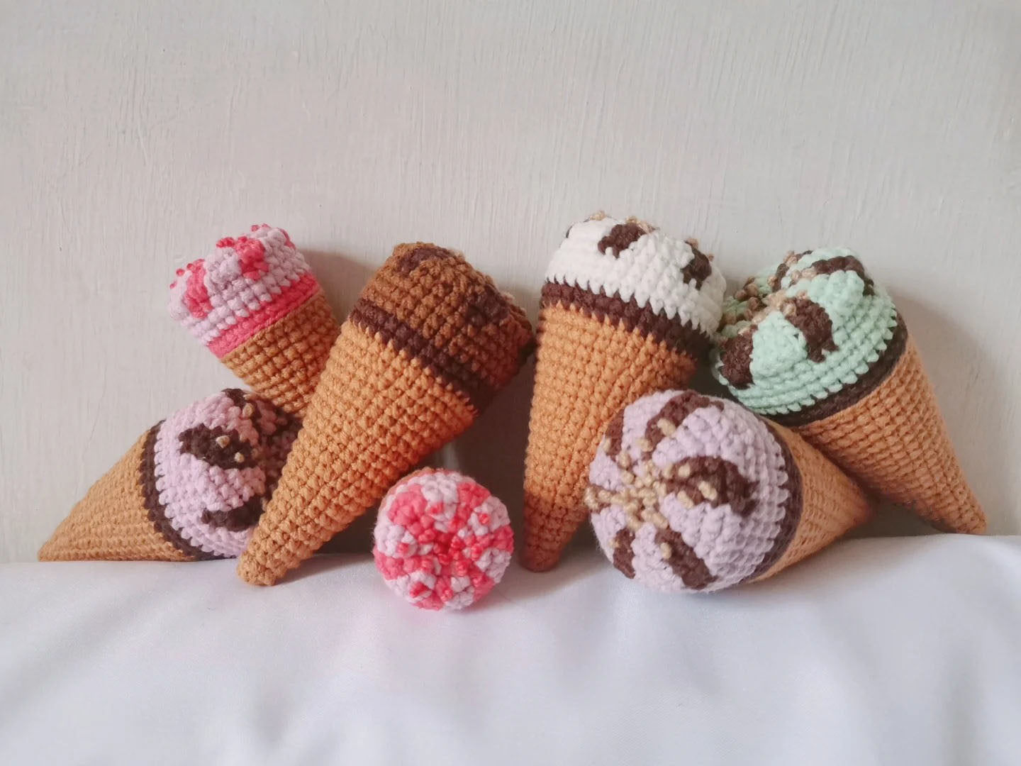 Ice Cream Crochet Pattern (Low Sew)