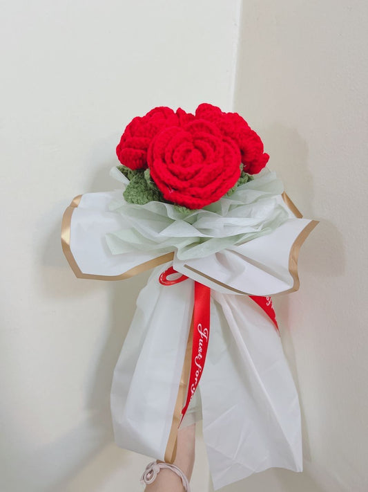Tri-Rose Romantic Hand Bouquet