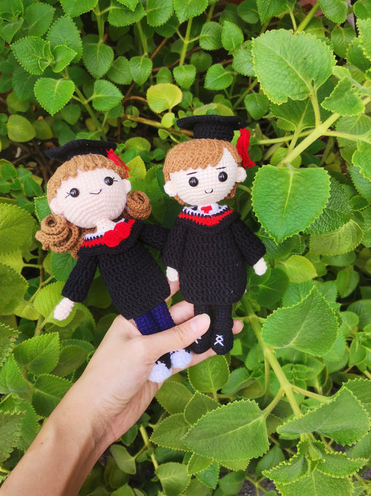 Crochet Graduation Doll (Girl and Boy)